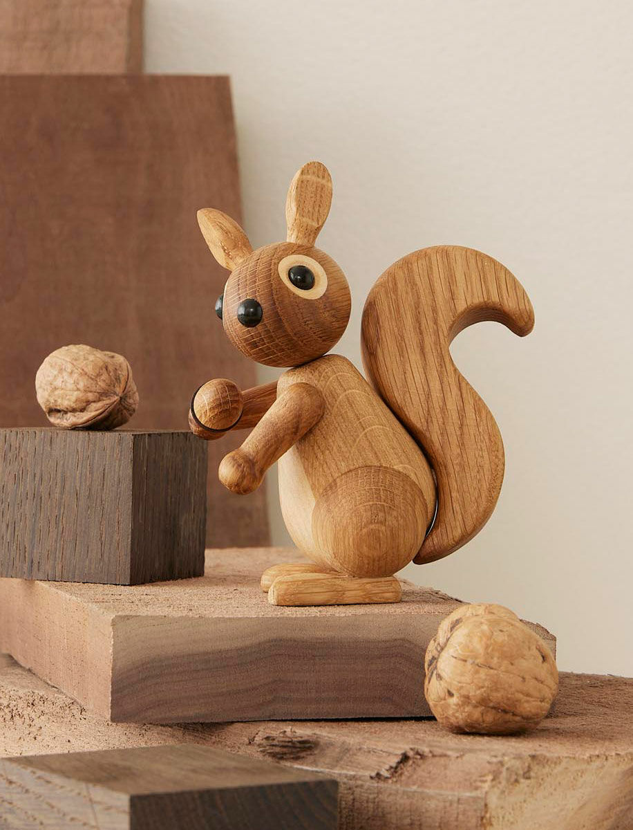 Holzfigur "Eichhörnchen Hazel" - Design Chresten Sommer von Spring Copenhagen