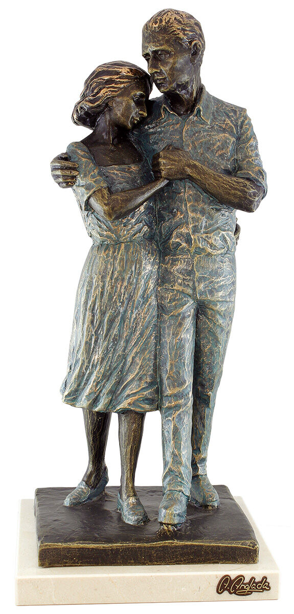 Skulptur "Gelassenheit", Kunstguss Steinoptik von Angeles Anglada