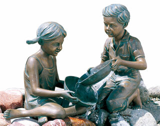 2 Gartenskulpturen / Wasserspeier "Lisa und Lasse" im Set, Bronze